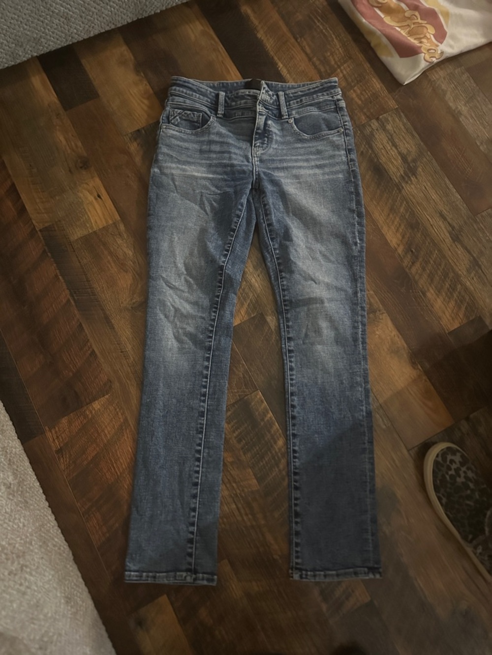 Buckle Women's Medium Blue Straight Leg Jeans